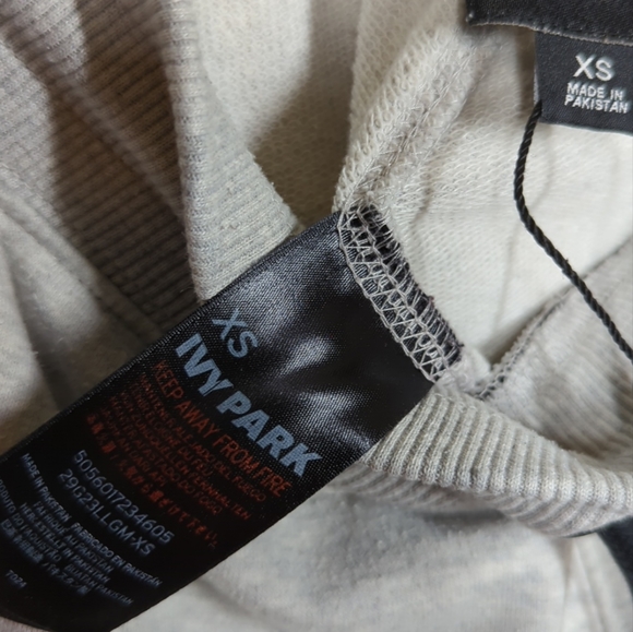 Ivy Park Logo Sweatpant Joggers - Picture 4 of 8